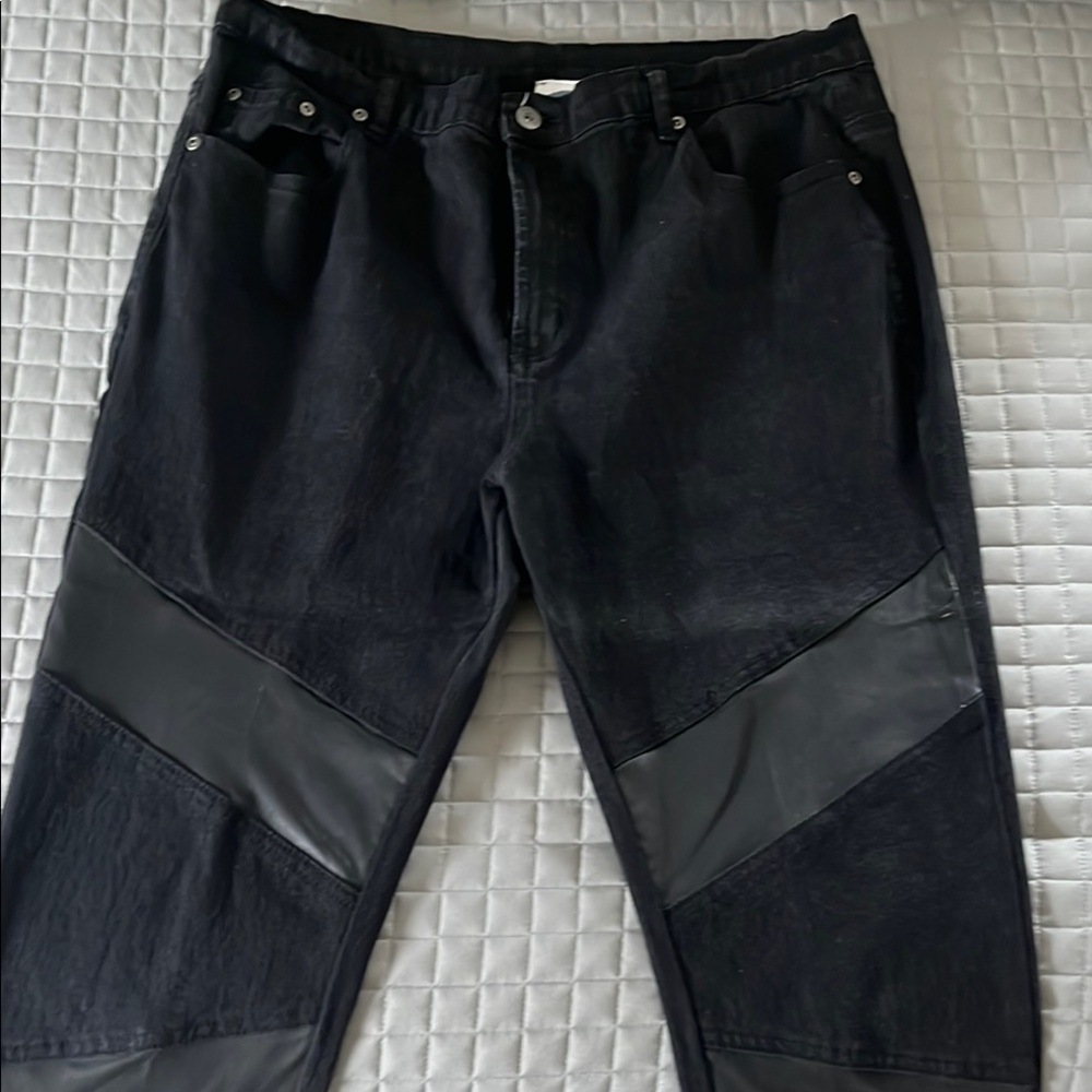 Woman’s Diane Gilman Jeans with Leather look Accents